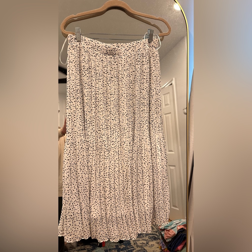 Black and white dot midi skirt, size large, WD NY brand